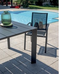 Tavolo Allungabile NETTUNO 200/300x100 cm in Alluminio Antracite – Piano a Doghe Greenwood